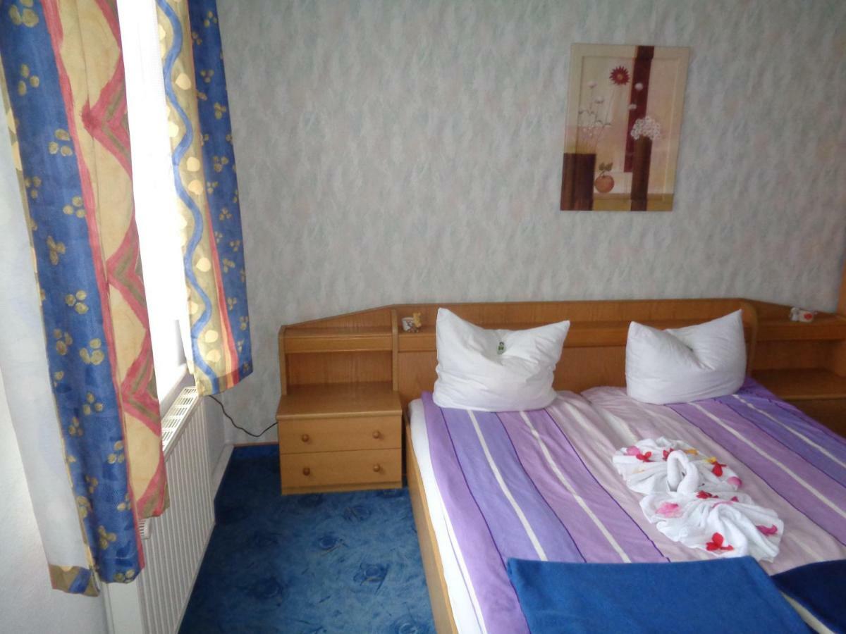 Heegemuhler-Hof Hotel Eberswalde-Finow Esterno foto