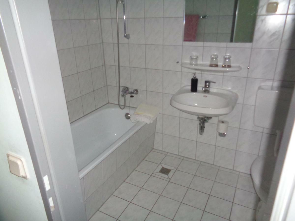 Heegemuhler-Hof Hotel Eberswalde-Finow Esterno foto