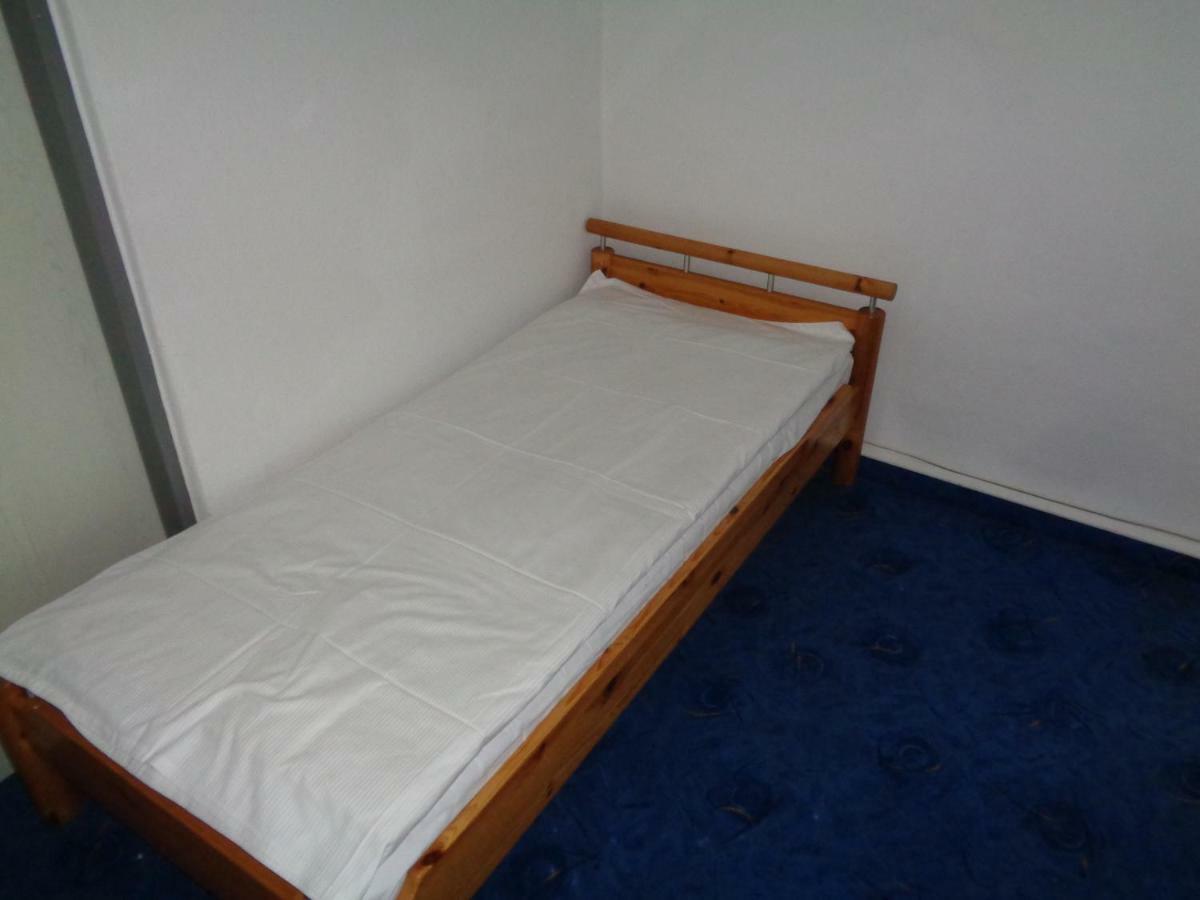 Heegemuhler-Hof Hotel Eberswalde-Finow Esterno foto